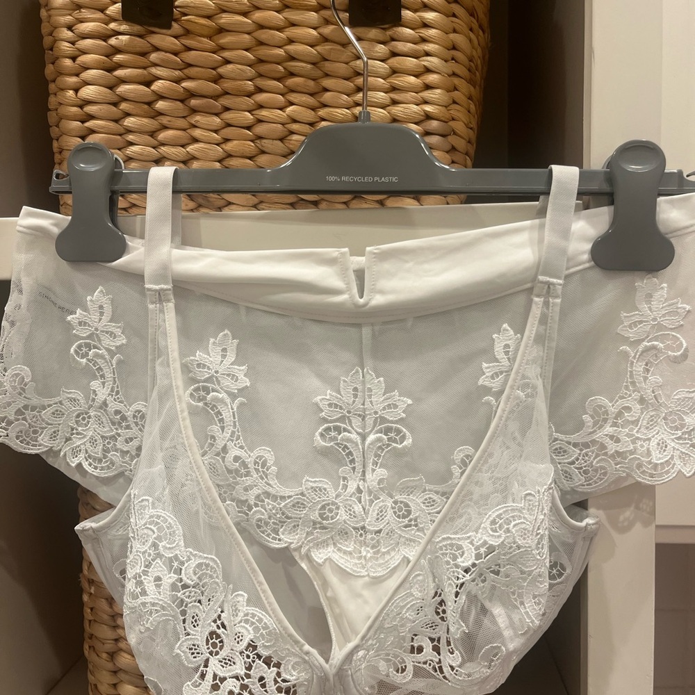 Simone Perele White Lace bra and Matching Brief bra 36 C panties L